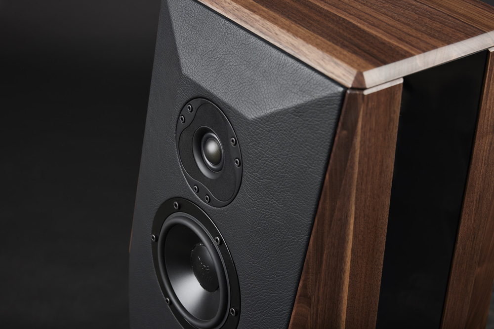 Peak Consult Sinfonia walnut/acrylic