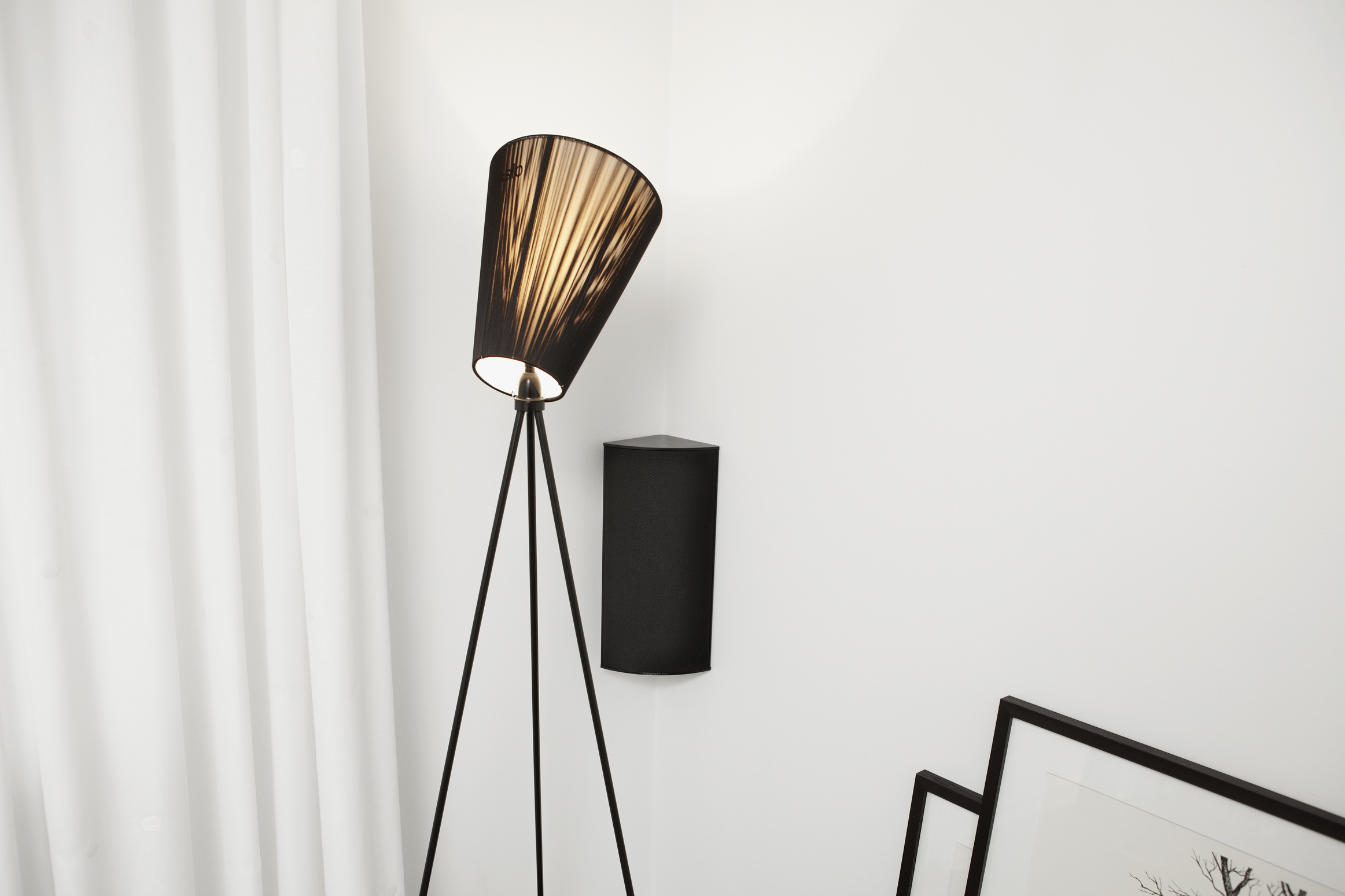 Cornered Audio С3 black