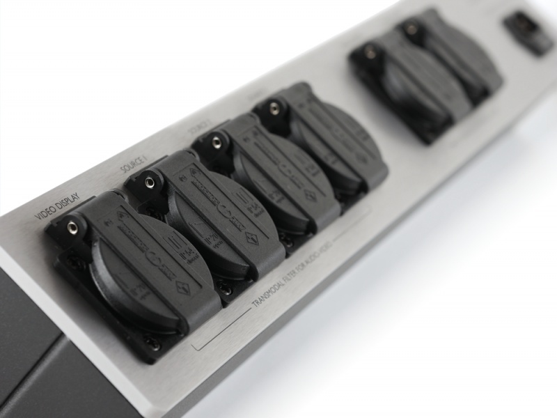 ISOL-8 PowerLine Chroma