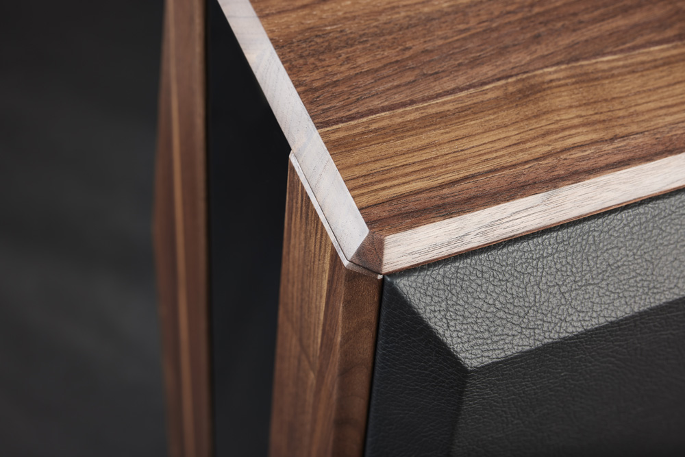 Peak Consult Sinfonia walnut/acrylic