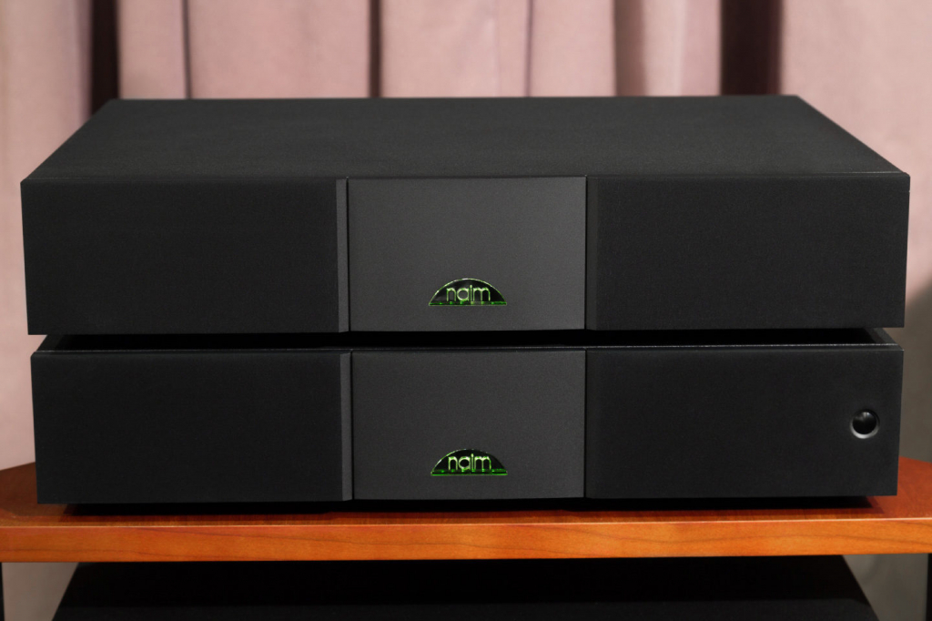 Naim_NAP_300-1.jpg