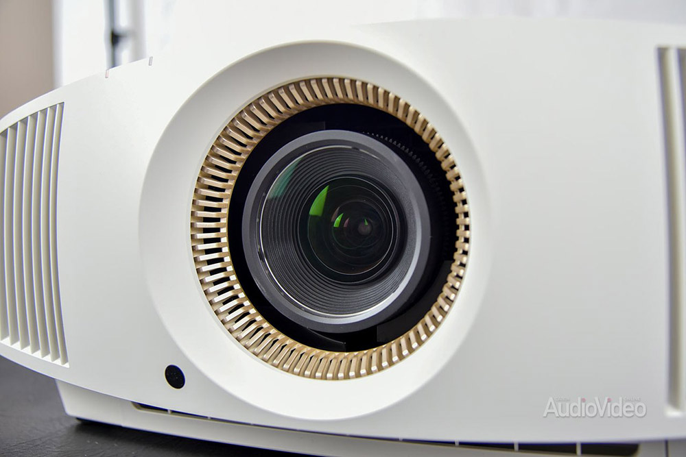 Sony_VPL-VW570ES_001.jpg